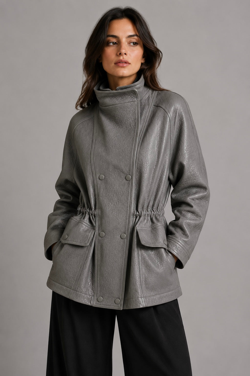 Damska kozena parka z prave jehneci zrnite kuze. Premiova kvalita a nadcasovy strih. Leather jacket parka vienna finefurs 